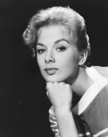 Sexy leslie parrish The Official
