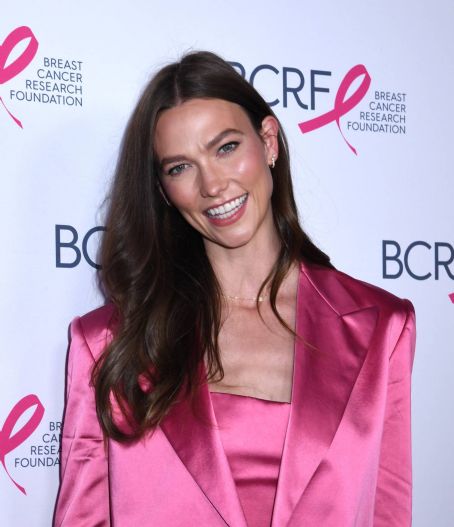 Karlie Kloss – The Breast Cancer Research Foundation Hot Pink Party ...