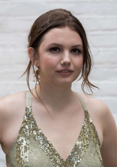 Dating hannah murray 'Game of