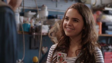Bailee Madison - Annabelle Hooper and the Ghosts of Nantucket