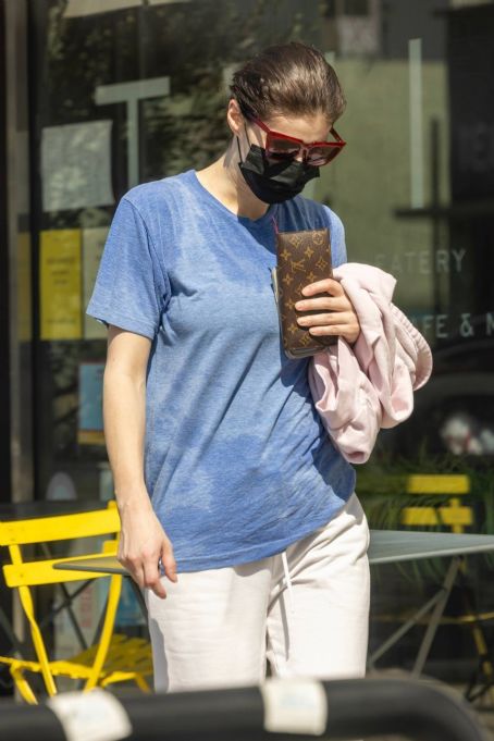 Alexandra Daddario – Seen after gym workout in Los Angeles | Alexandra