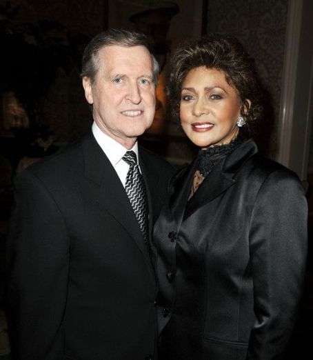 Who is William Cohen dating? William Cohen girlfriend, wife