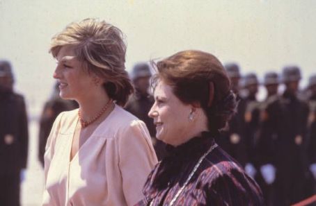 Princess Diana bids farewell to Jehan Sadat, wife of the Egyptian ...