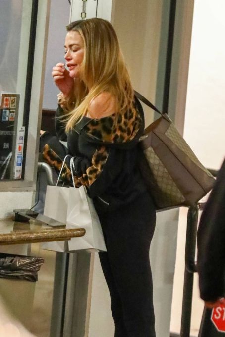 Denise Richards – Leaving The Diamond Face Institute surgical center in Beverly Hills
