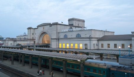 Dnipro railway station