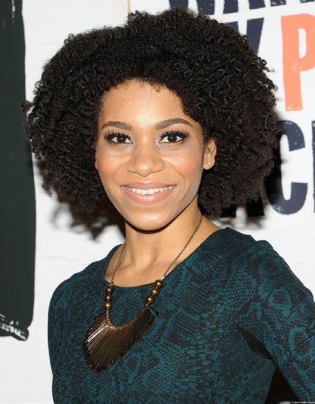 Kelly McCreary - FamousFix