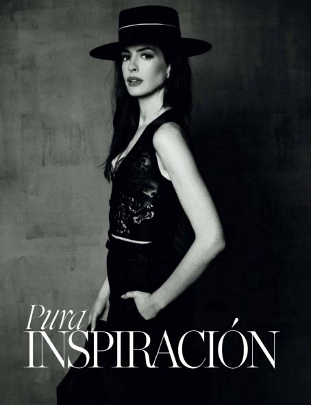 Anne Hathaway – Elle Spain November 2023