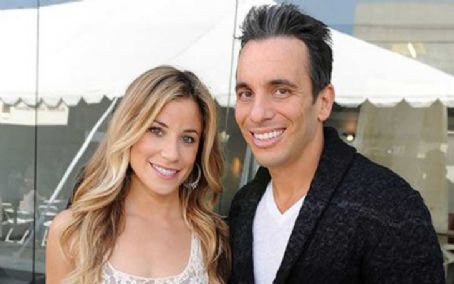 Sebastian Maniscalco and Lana Gomez