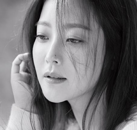 Kim Hee-seon - Marie Claire Magazine Pictorial [South Korea] (November 2017)