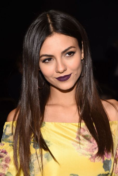 Victoria Justice- Marchesa - Backstage - September 2017 - New York ...