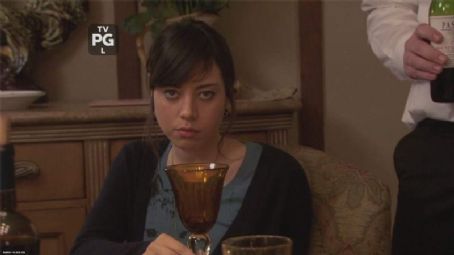 Who is April Ludgate dating? April Ludgate partner, spouse