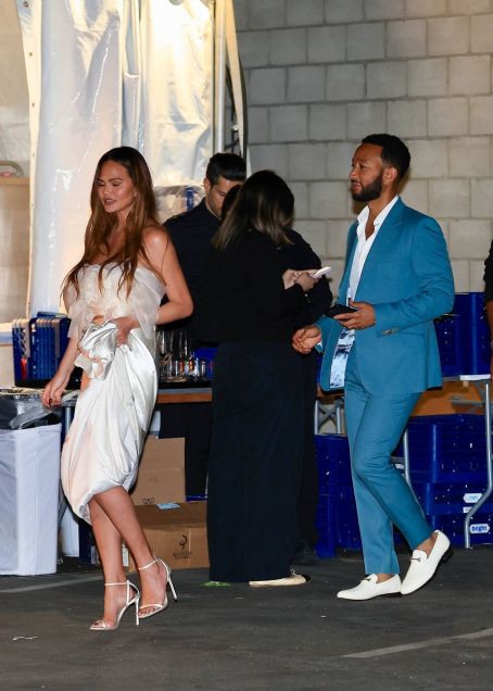 Chrissy Teigen – With John legend attend a charity event hosted by Prada at the Gagosian Gallery