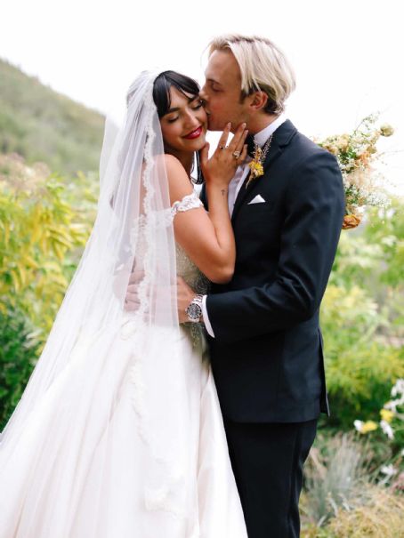 Riker Lynch and Savannah Latimer