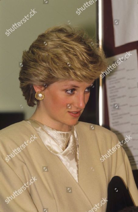 Princess Diana at High Close School, Wokingham, Berkshire, Britain ...