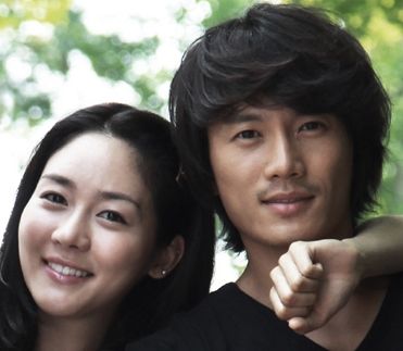 Seong Ji and Yu-ri Sung