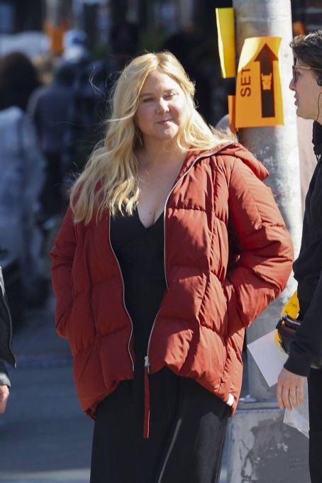 Amy Schumer – Arriving at The Fat Black Pussycat at the Comedy