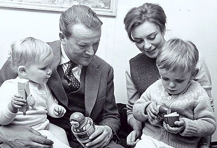 Jens Otto Krag and Helle Virkner
