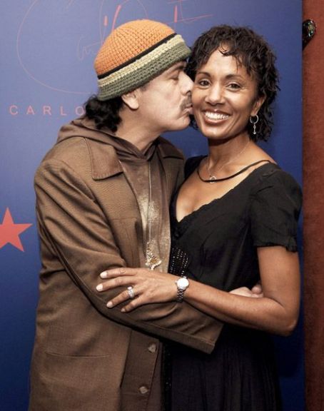 1977 A young Carlos Santana and his wife Deborah : r/OldSchoolCool