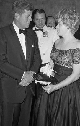 Shelley Winters and John Kennedy