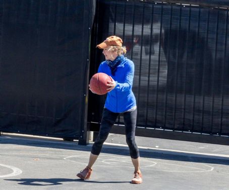 Renee Zellwegger – Played basketball in Orange County
