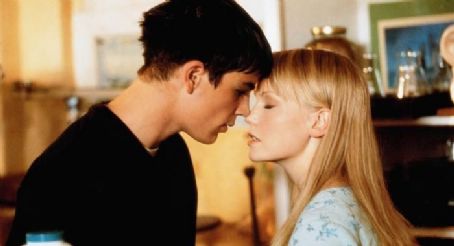 Josh Hartnett and Laura Harris