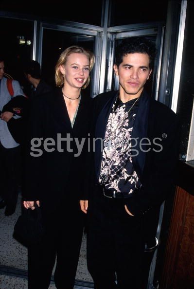 Samantha Mathis and John Leguizamo