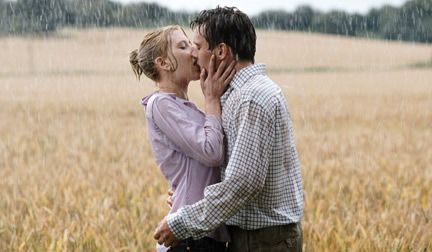 Jonathan Rhys Meyers and Scarlett Johansson