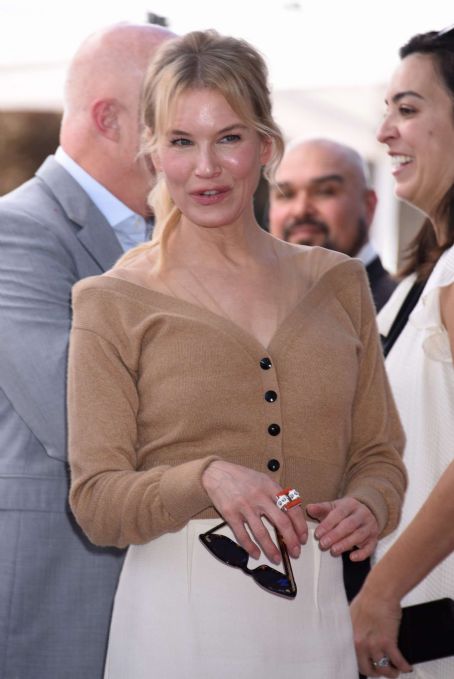 Renee Zellweger – Harry Connick Jr. Honored with a Star on the Hollywood Walk of Fame