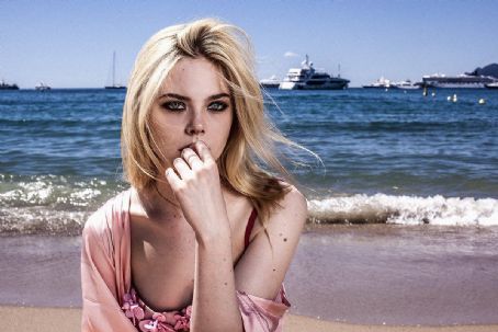 Elle Fanning - Madame Figaro Magazine Pictorial [France] (30 June 2017)