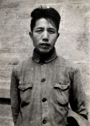 Zhou Yang (literary theorist)