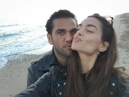 Joana Sanz and Daniel Alves - Hookup