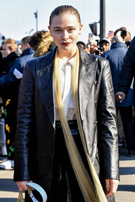 Chloë Grace Moretz at Louis Vuitton FW23 Arrivals / id : 5400930