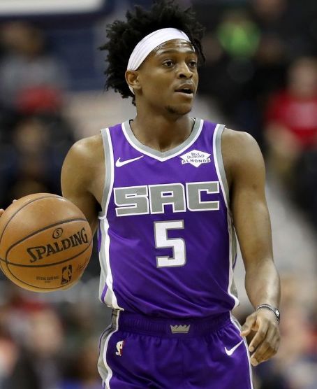 Who is De'Aaron Fox dating? De'Aaron Fox girlfriend, wife