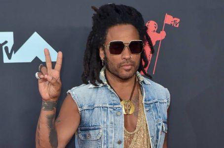 Lenny Kravitz attends the 2019 MTV Video Music Awards red carpet at Prudential Center on August 26, 2019 in Newark, New Jersey