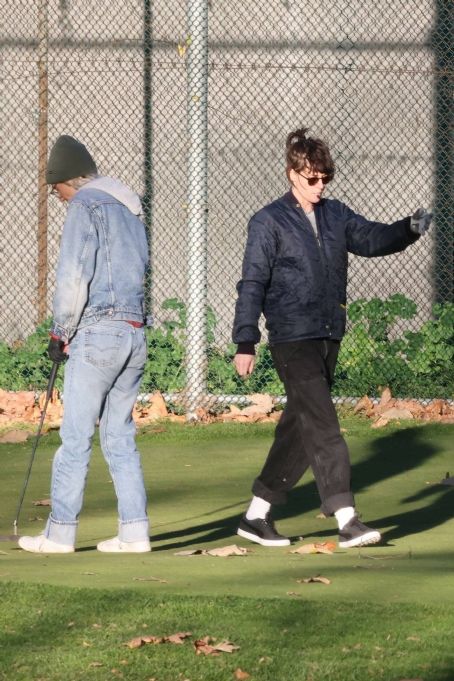 Kristen Stewart – With Dylan Meyer enjoying a round of golf in Los Angeles