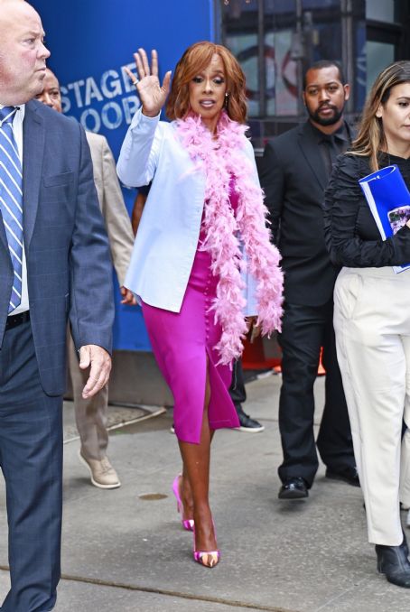 Gayle King – Pictured Leaving Good Morning America Morning In New York