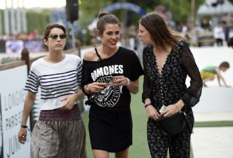 Marion Cotillard : Longines Paris Eiffel Jumping Tournament (July 04