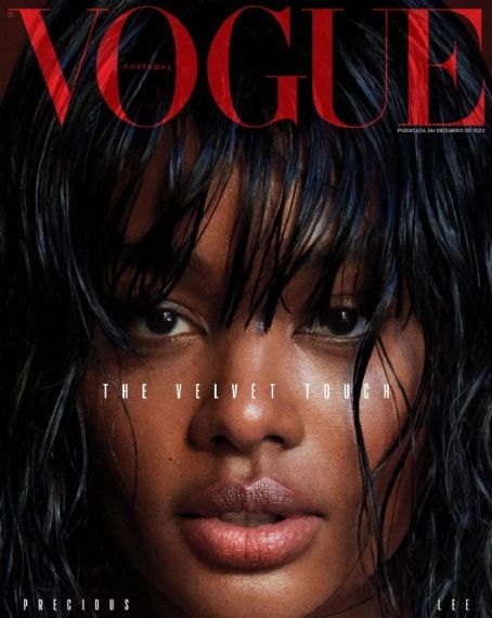 Vogue Magazine [Portugal] (January 2023) Magazine Cover Photos - List ...