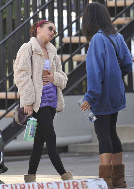 Sarah Hyland – Leaves pilates in Studio City