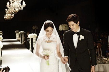 Ji-tae Yu and Hyo-jin Kim - Marriage