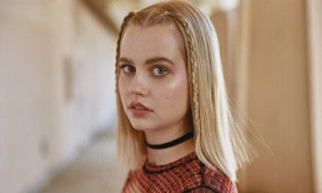 Angourie Rice – Mane Addicts (August 2022)