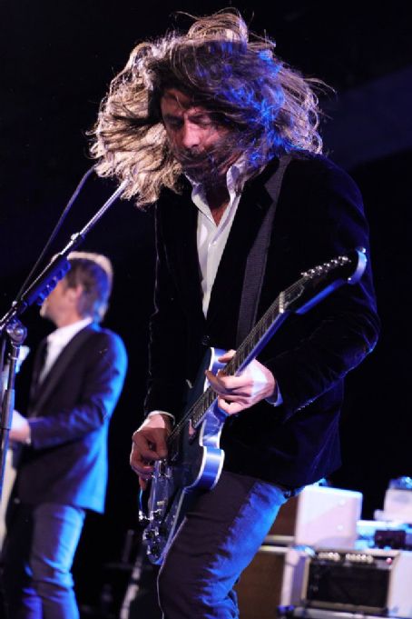 Dave Grohl performs onstage at the American Museum of Natural History Gala 2021 on November 18, 2021 in New York City