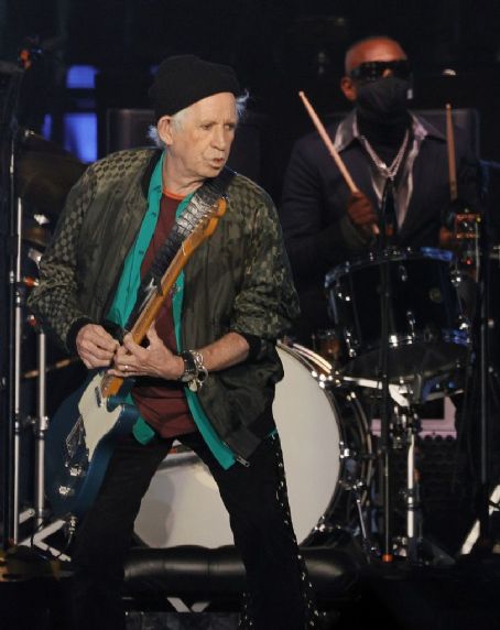 Keith Richards performs during a stop of the band's No Filter tour at Allegiant Stadium on November 6, 2021 in Las Vegas, Nevada