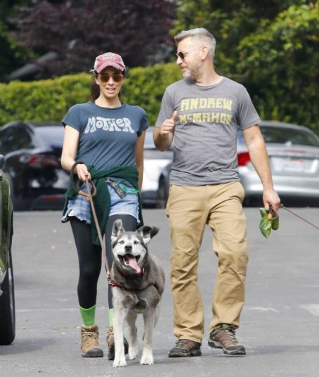 Who is Sarah Silverman dating? Sarah Silverman boyfriend, husband