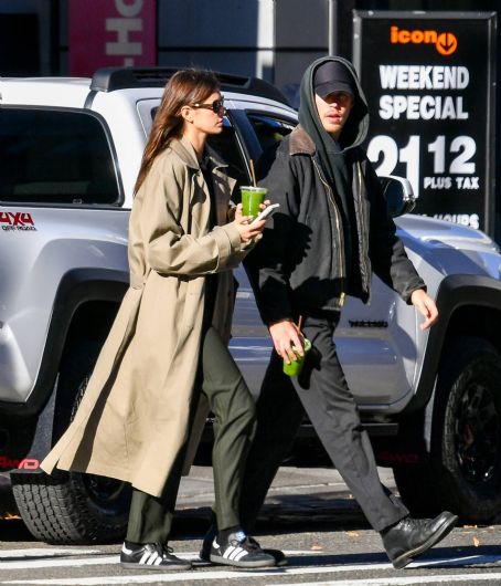 Kaia Gerber – With Austin Butler Step Out in New York City