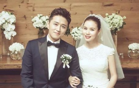 Jin Tae-Hyun and Park Si-Eun - Marriage