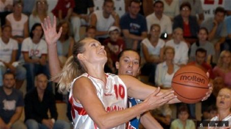 Renáta Hiráková