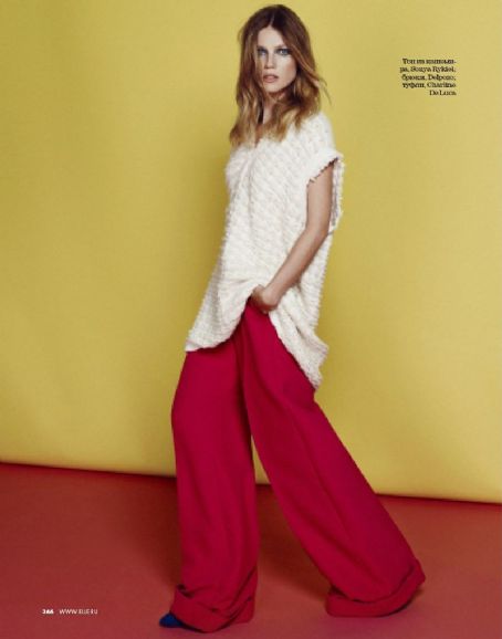 Masha Novoselova - Elle Magazine Pictorial [Russia] (October 2014)