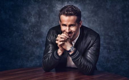 Who is Ryan Reynolds dating? Ryan Reynolds girlfriend, wife