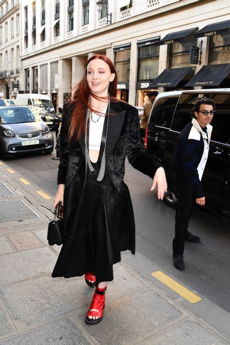 Sophie Turner – Steps out in Paris during Fashion Week